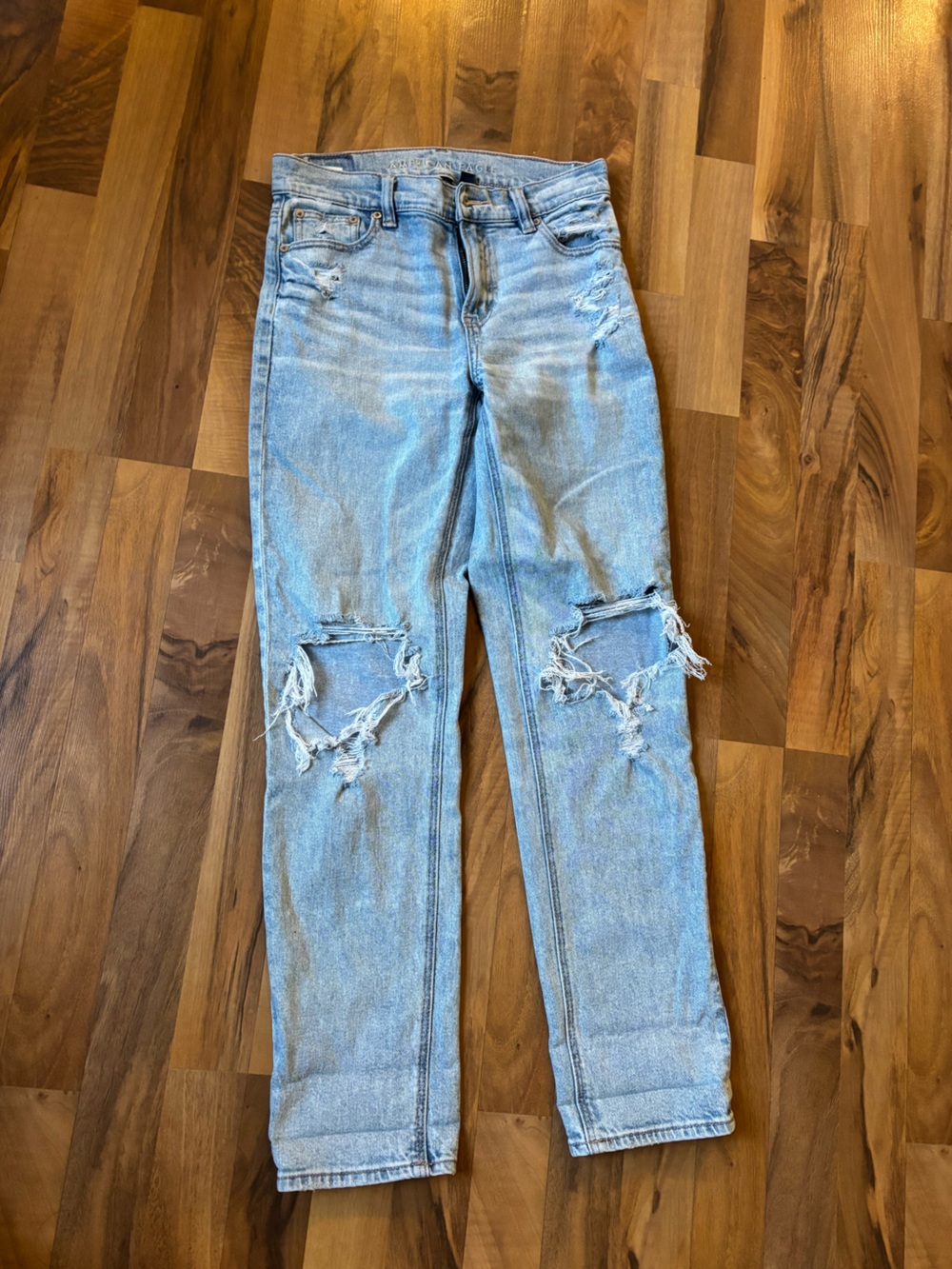 American Eagle Outfitters Light Wash Straight Leg Distressed Jeans